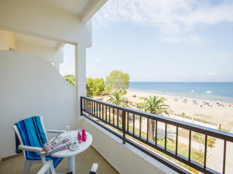 Island Beach Resort (Adults Only) Kávos المظهر الخارجي الصورة